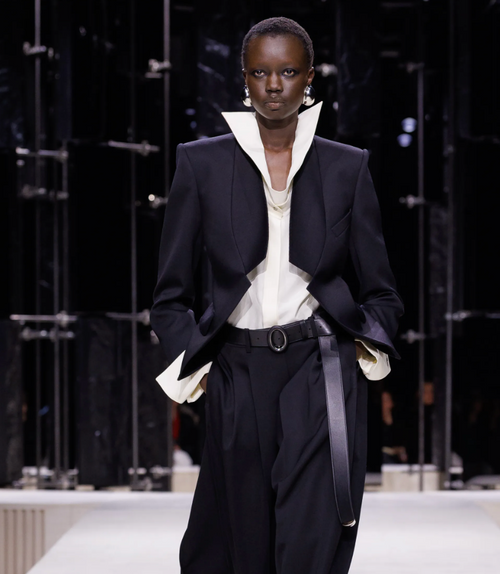 GIVENCHY